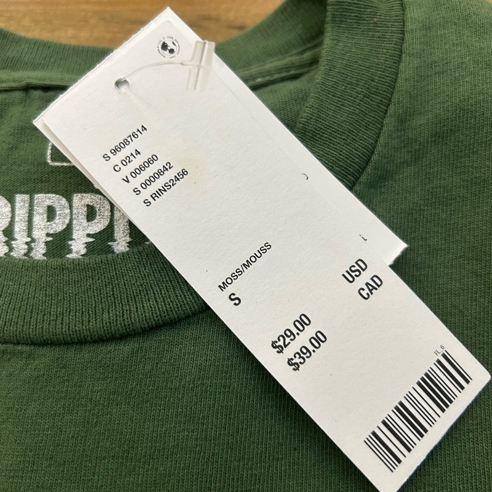 URBAN OUTFITTERS Ripple Green Golf is Good T-Shirt with Smiley Face - Picture 10 of 13